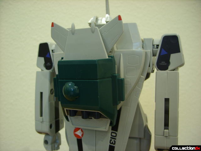 Origin of Valkyrie VF-1A Super Valkyrie Max ver.- Battroid Mode (with booster clip on)
