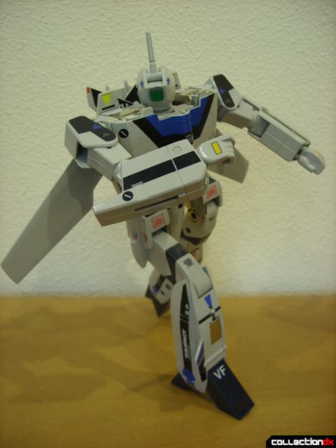 Origin of Valkyrie VF-1A Valkyrie Max ver.- Battroid Mode posed (3)