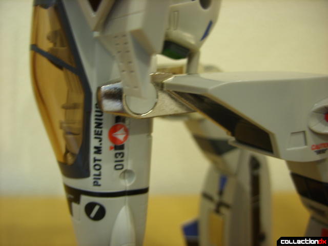 Origin of Valkyrie VF-1A Valkyrie Max ver.- leg transformation bar detail (3)