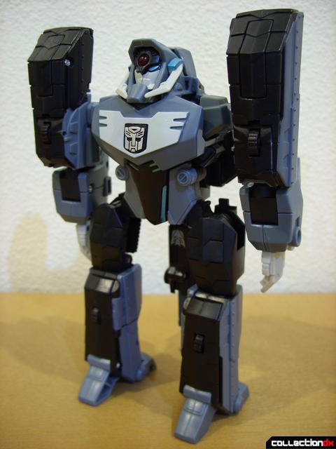 Animated Voyager-class Decepticon Shockwave- Longarm form (front)