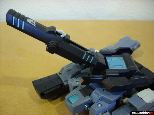 Animated Voyager-class Decepticon Shockwave- tank mode (cannon details)