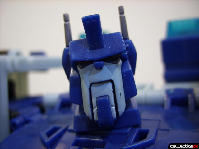 Animated Leader-class Autobot Ultra Magnus- robot mode (lookin at ya)
