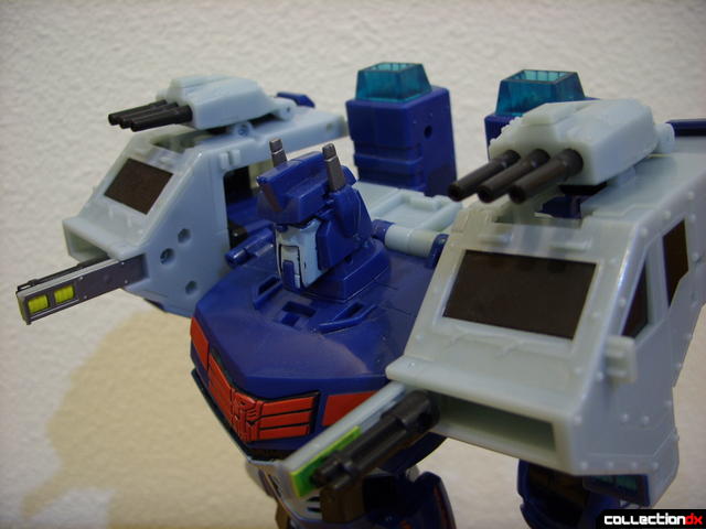 Animated Leader-class Autobot Ultra Magnus- robot mode (shoulder weapons deployed)