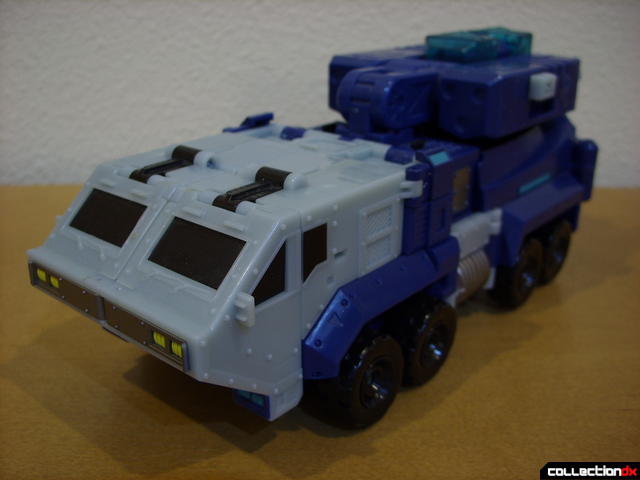 Animated Leader-class Autobot Ultra Magnus- vehicle mode (front)
