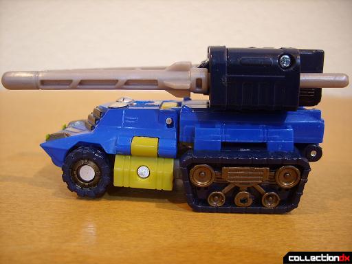 Scout-class Autobot Scattorshot- vehicle mode (left profile)