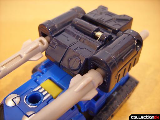 Scout-class Autobot Scattorshot- vehicle mode (missile turret)