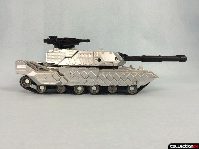 Takara Megatron tank_side_1