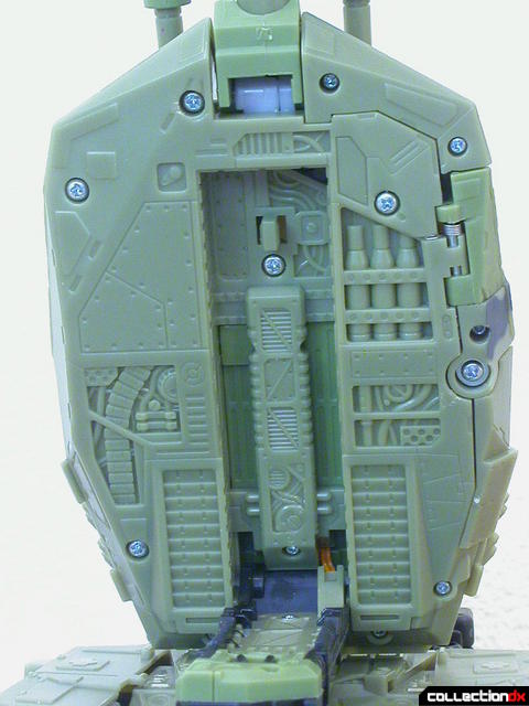 Decepticon Brawl- tank mode (details under main turret)