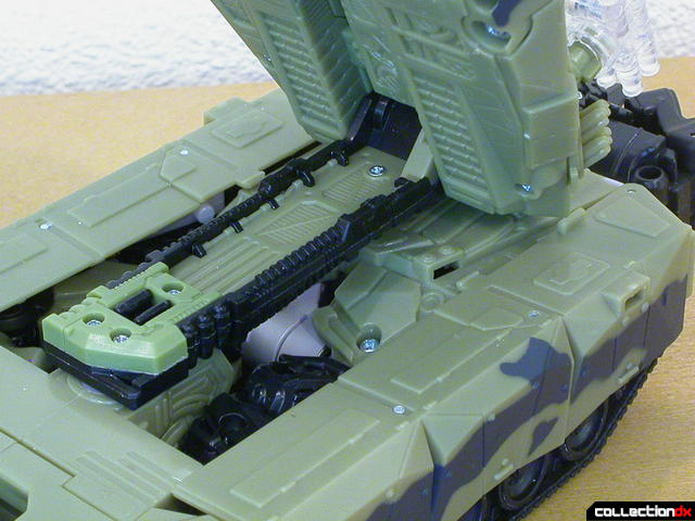 Decepticon Brawl- tank mode (turret support arm detail)